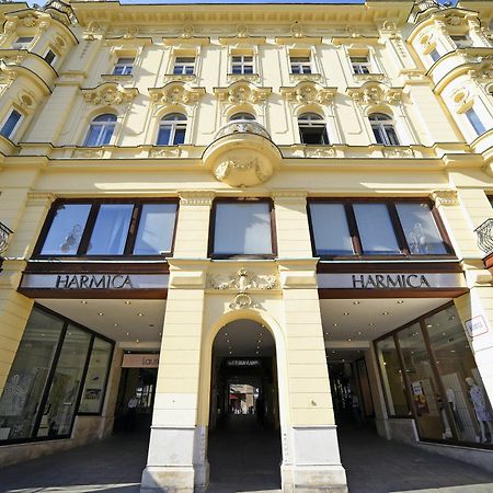 Main Square Central Apartment Загреб Екстериор снимка